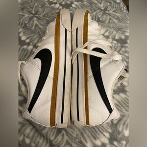 Use Nike shoes women size 7